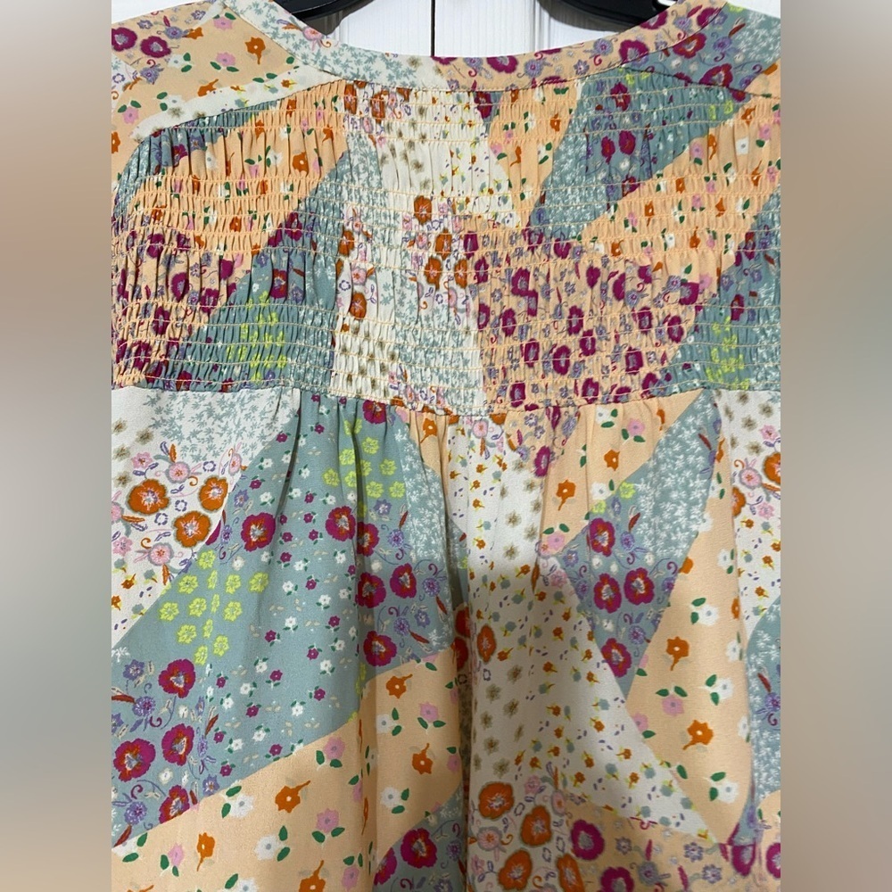 ROSE + OLIVE Floral  Women's Top SIZE 2X - Picture 4 of 7